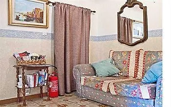 Nocleg ze śniadaniem San Gennaro 4*